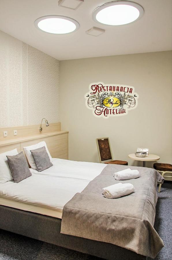 Uslugi Hotelowe Restauracja Rajska Люблинец Екстериор снимка